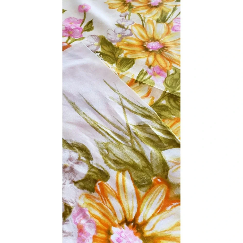 Vintage Flower Power Fabric 1.5 yds x 44w Yellow Daisies Pink Flowers